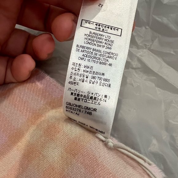 NEW Burberry 168X30 Pink Check To Solid Reversible Cashmere Scarf - Picture 14 of 16